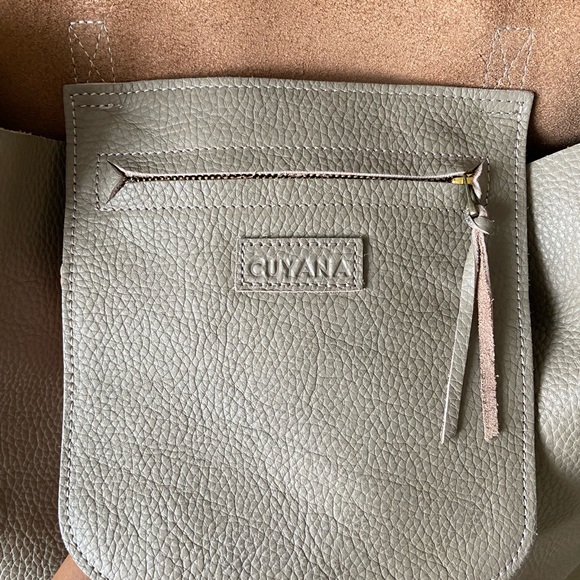 🌸SOLD🌸 Cuyana Classic Leather Tote in Stone - Excellent Used Condition - Picture 8 of 8